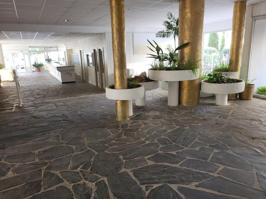 Superbe Apartement En Residence Avec Piscine Roses Eksteriør billede