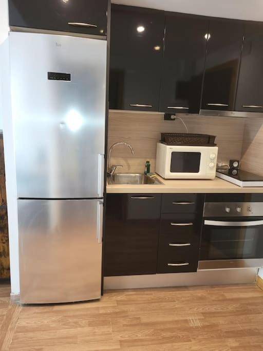 Superbe Apartement En Residence Avec Piscine Roses Eksteriør billede