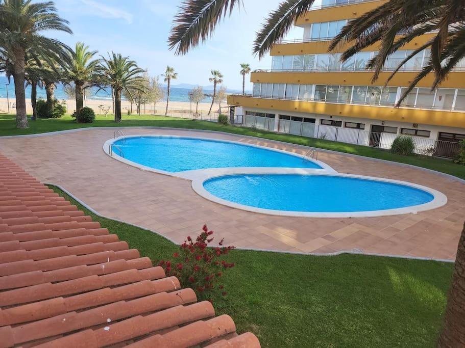 Superbe Apartement En Residence Avec Piscine Roses Eksteriør billede